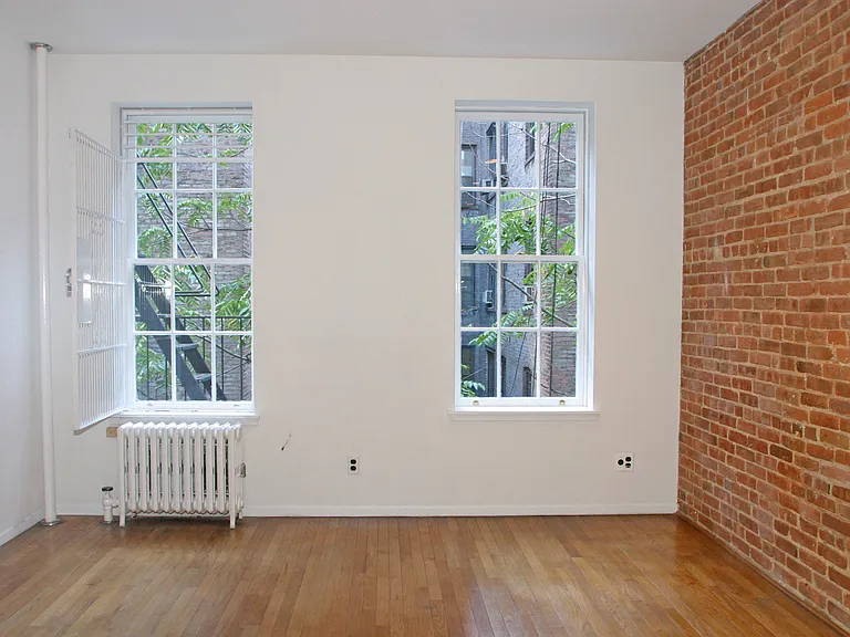 324 E 81st St #3RW — Photo 3