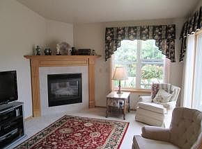 3rd image of 3720 Rose Garden Way