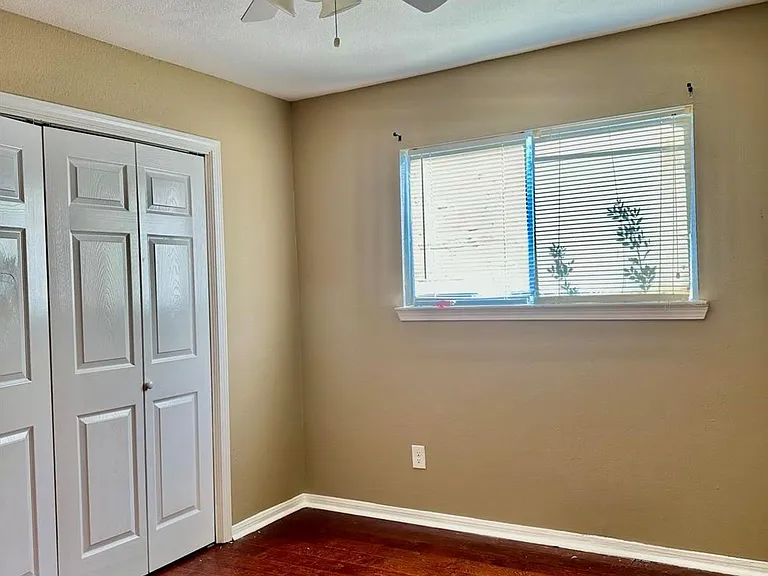 7410 Frostview Ln — Photo 10