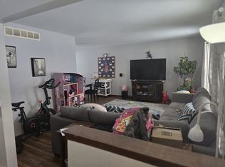 24490 Jamestowne Rd, Novi, MI 48375