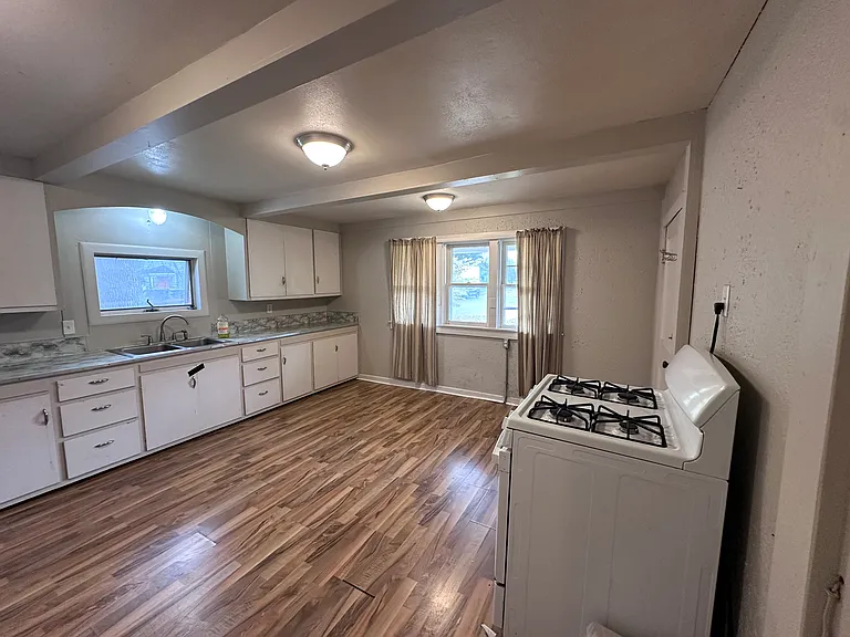 629 Park Ave #3 — Photo 12