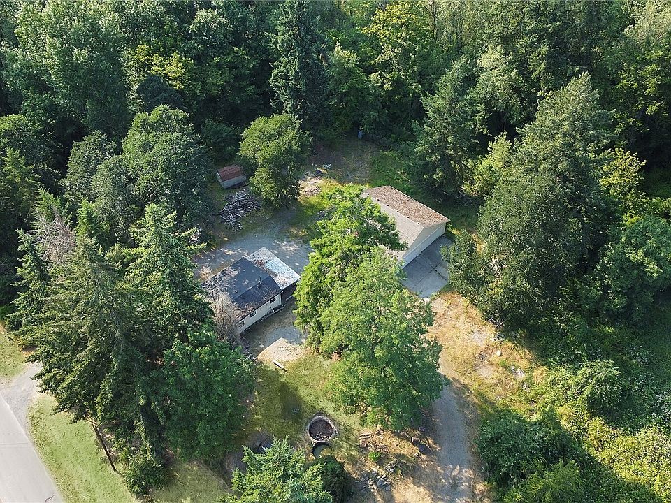 1st image of 514 Huggins Greig Road S