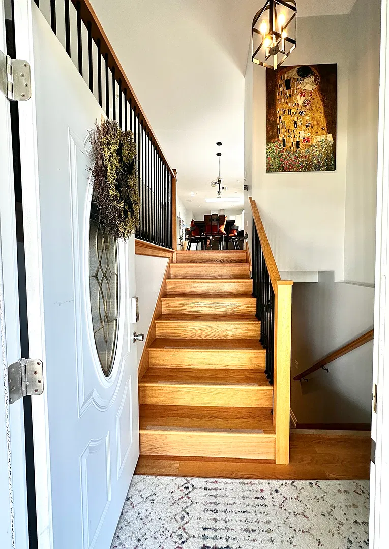 4 bed, 2558 sqft, $3,500 — Photo 3