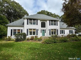 31 Paula Lane, Waterford, CT 06385