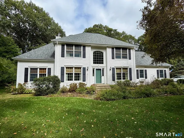 31 Paula Lane, Waterford, CT 06385