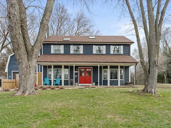 4309 Market St, Crystal Lake, IL 60012