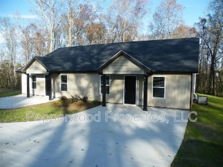 40 Creekside Ln — Photo 1