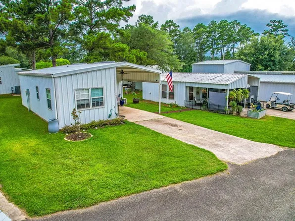 193 & 205 Magnolia, Zavalla, TX 75980