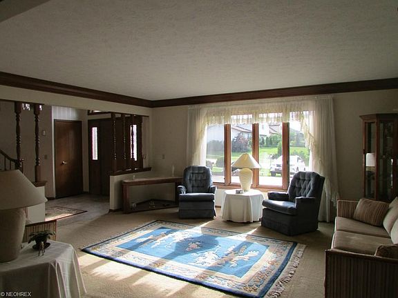 3rd image of 7783 Edgewood Ln