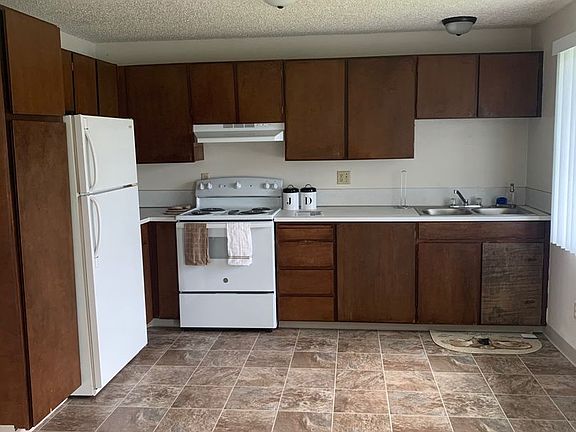 4th image of 730 SW Brockwood Ave #4f1683b5e