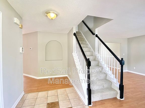 4th image of 815 Chapin Wood Dr
