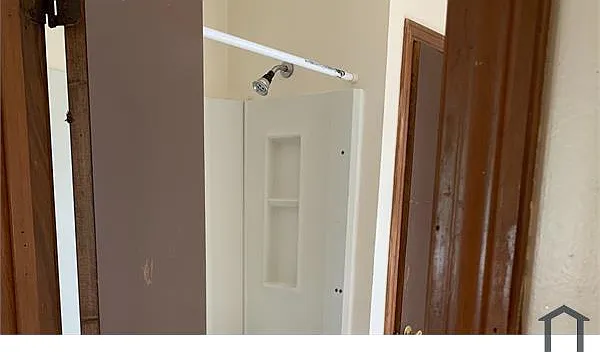 3 bed, 1000 sqft, $2,050 — Photo 4