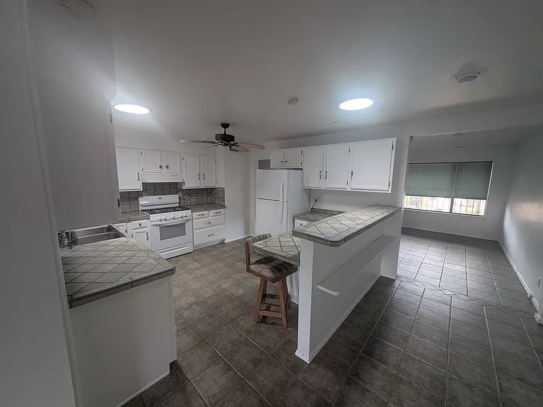 6231 E 15th St #1 — Photo 7