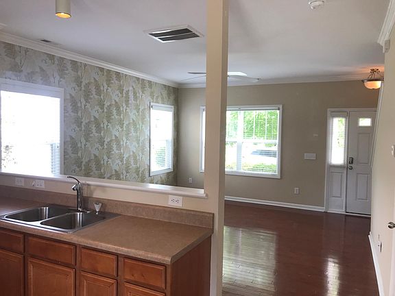 5th image of 701 Blue Lake Dr