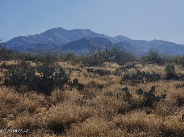 3001 E Barcelona Dr #Drive24, Vail, AZ 85641