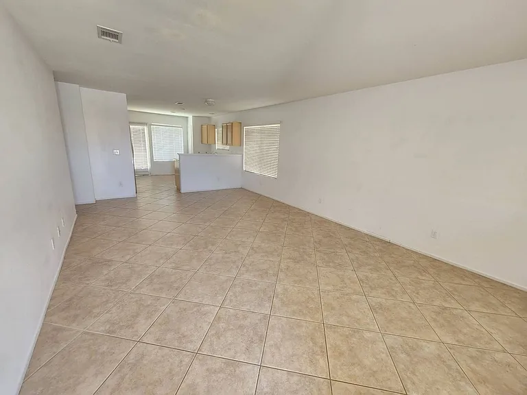 71593 Sunflower Dr — Photo 2
