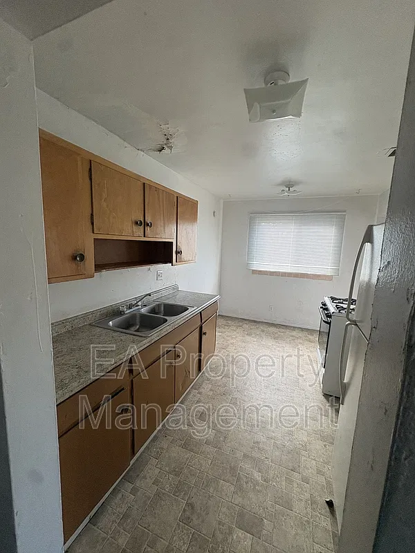 1 bed, 1.0 bath, 650 sqft, $895 — Photo 4