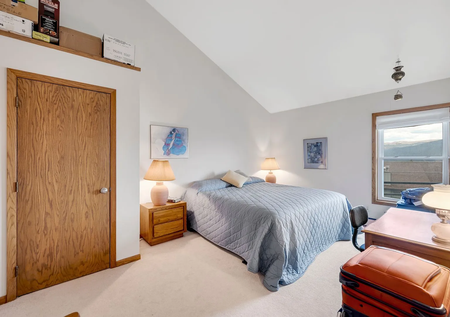 Winter Rental-Buffalo Village-2 Bedroom Plus Loft With Amazing Views — Photo 4