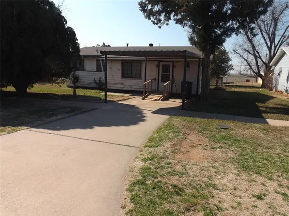 408 NW 5th St, Tipton, OK 73570