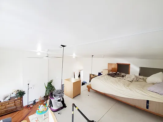 Rented by Rentall Group Inc | media 15