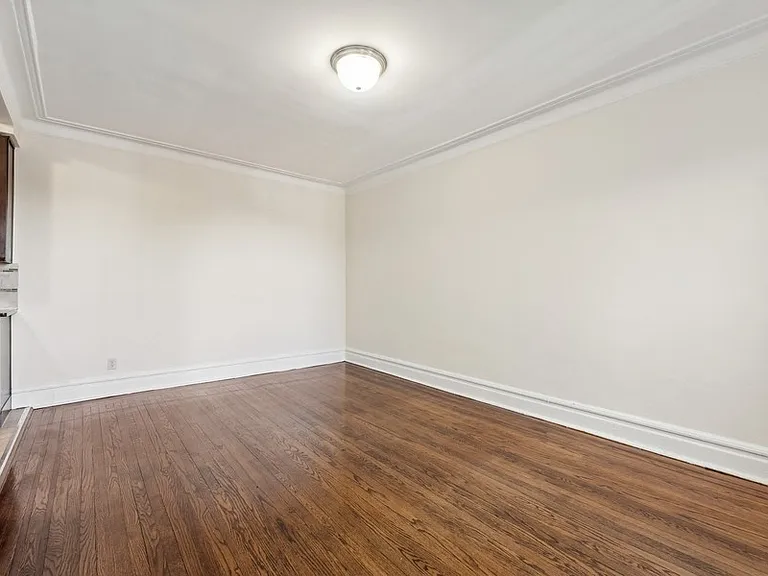 68-70 Park Avenue Apartments — Photo 6