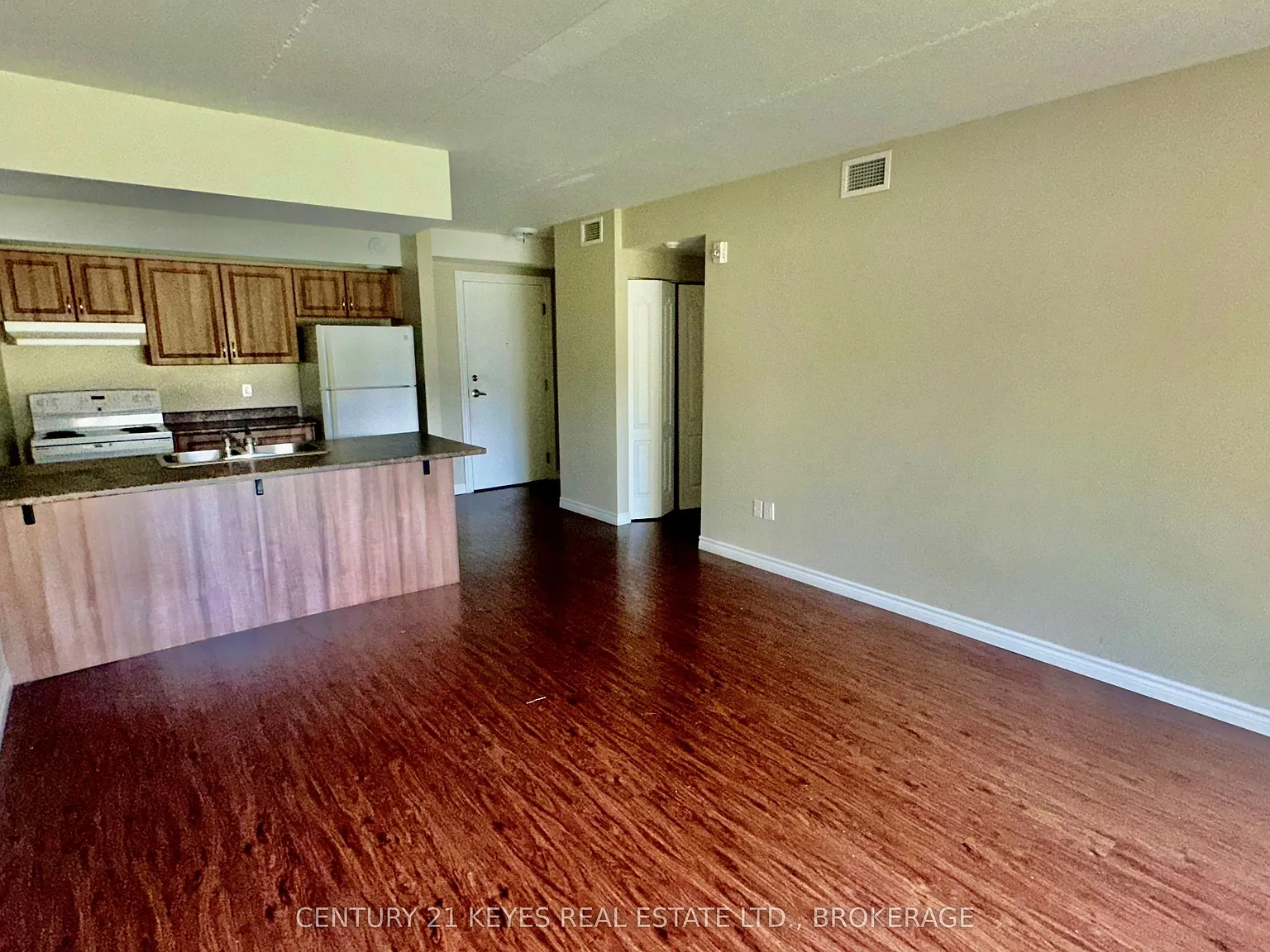2 bed, $1,800 — Photo 2