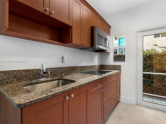 4th image of 623 NE 61st St APT 2