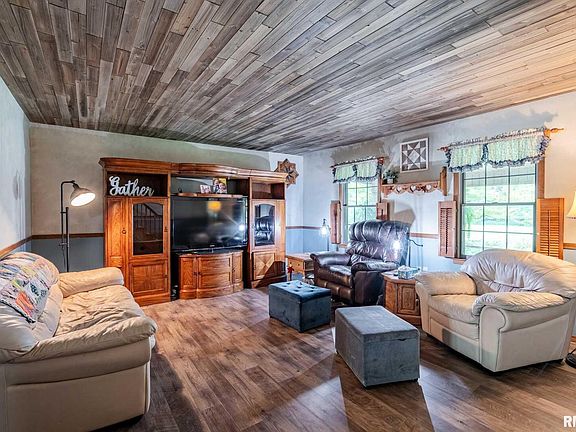 5th image of 5560 Hidden Acres Ln