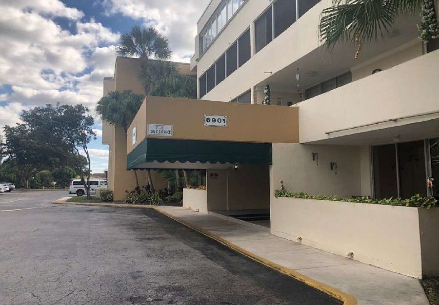 1st image of 6901 SW 147th Ave APT 4A