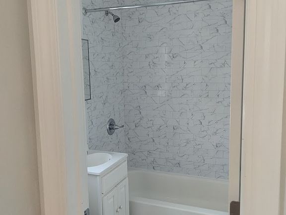 4th image of 53 Morris St #7B