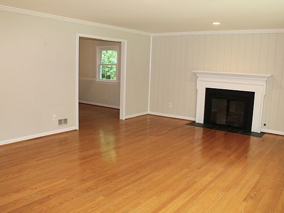 5th image of 3606 Barkley Dr