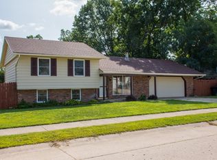 4024 Glenview Dr, South Bend, IN 46628
