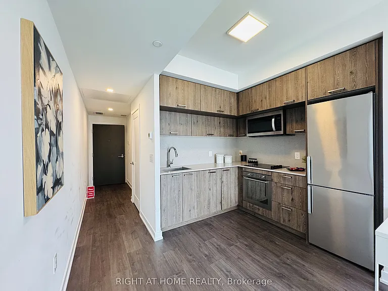 50 McCaul St #1011 — Photo 6