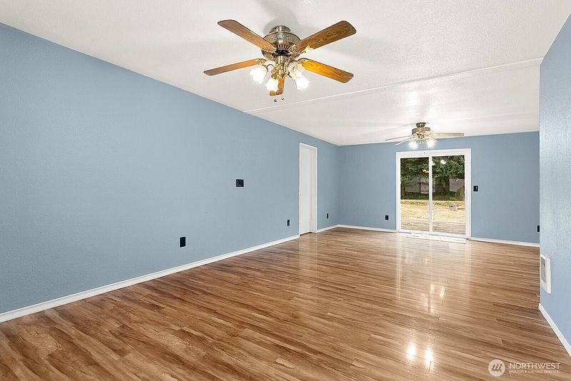 3rd image of 16231 84th Ct SE