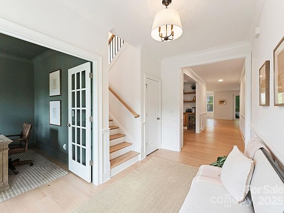 4th image of 5411 Deerview Ct