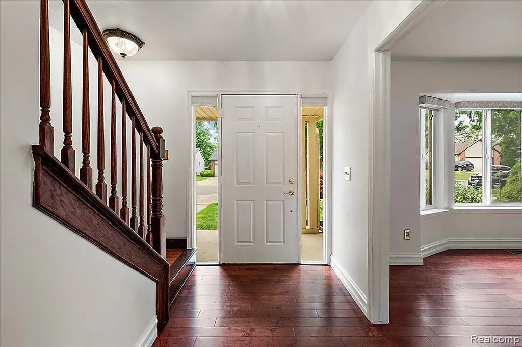 3 bed, 1.5 bath, 1526 sqft, $2,800 — Photo 4