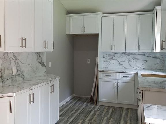 2nd image of 6 Tappan Dr