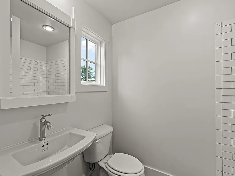 705A Jefferson St — Photo 15