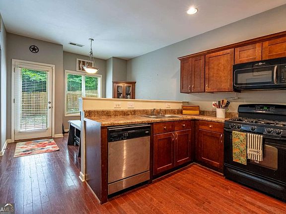 4th image of 115 Bethany Manor Dr