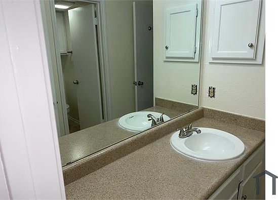 3rd image of 5322 Medical Dr #206B