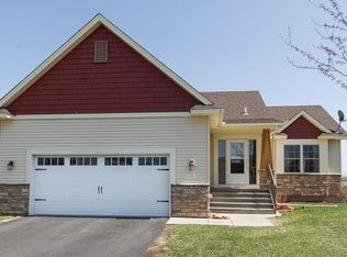 4859 Hamlet Ave N, Oakdale, MN 55128