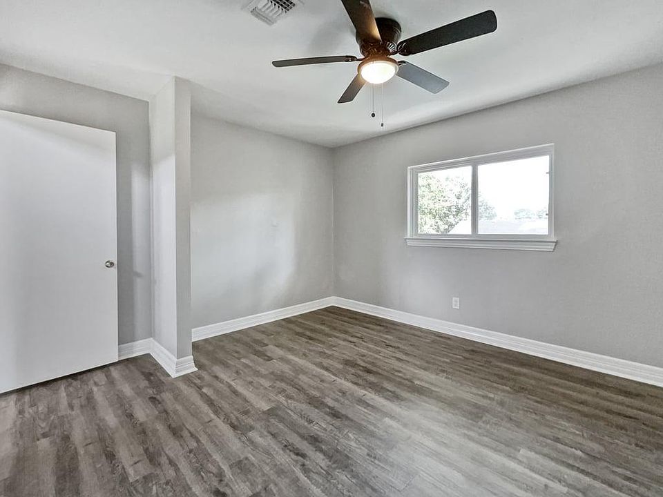 1st image of 3605 Bridgedale Dr
