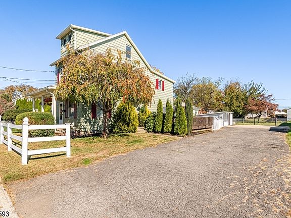5th image of 841 Culkin St
