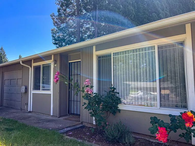 2150 Nougat Ct SE — Photo 3