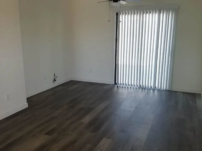 813 E Siesta Dr #C — Photo 6