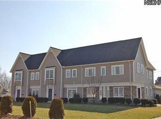 1365 Gable Ln, South Euclid, OH 44121