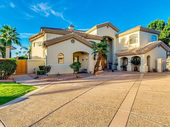 2nd image of 1501 E Coral Cove Dr