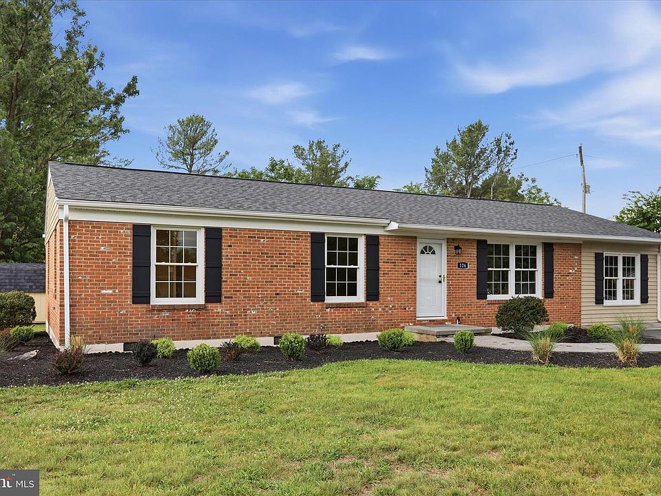 1st image of 126 Meadowbrook Dr