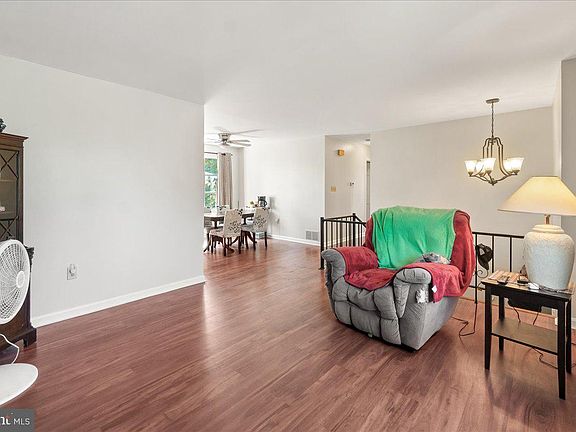 5th image of 13503 Paradise Dr
