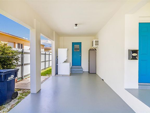 4th image of 609 De Soto Dr